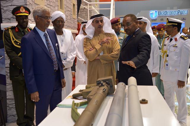 Saif bin Zayed continues the tour of IDEX 2017